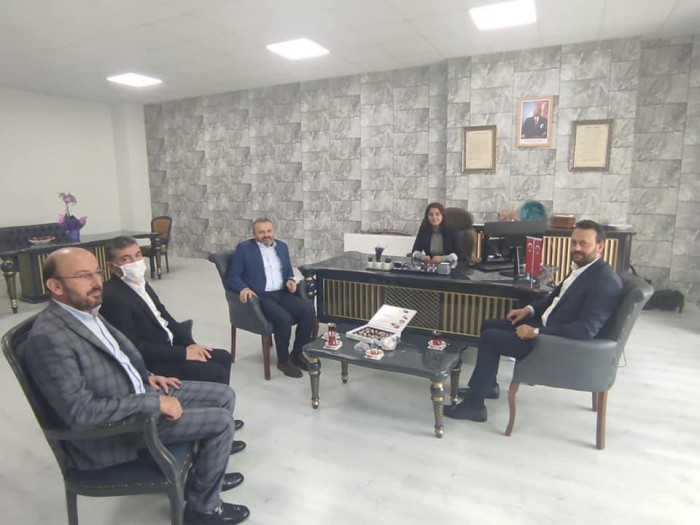 AK Teşkilat Cuma Sabahı Kahvaltısında Telsiz’deydi
