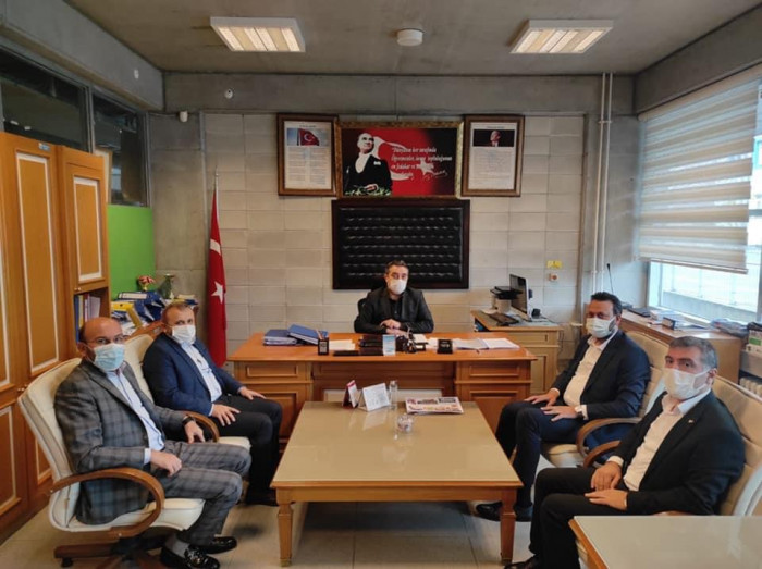 AK Teşkilat Cuma Sabahı Kahvaltısında Telsiz’deydi