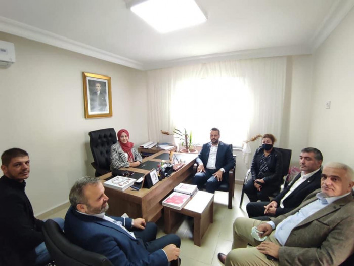 AK Teşkilat Cuma Sabahı Kahvaltısında Telsiz’deydi