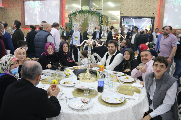 GÜNDEM Emirhan & Kübra Nur’un düğününde izdiham yaşandı