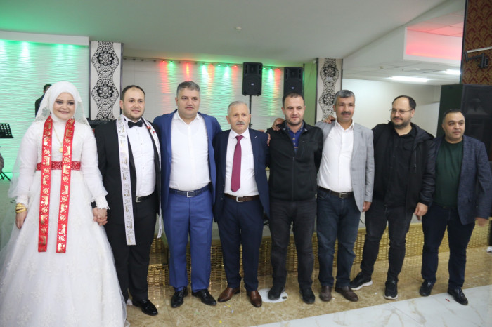 GÜNDEM Emirhan & Kübra Nur’un düğününde izdiham yaşandı