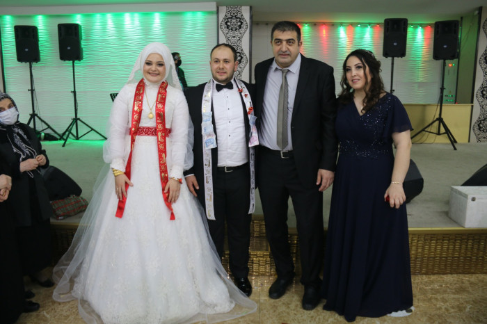 GÜNDEM Emirhan & Kübra Nur’un düğününde izdiham yaşandı
