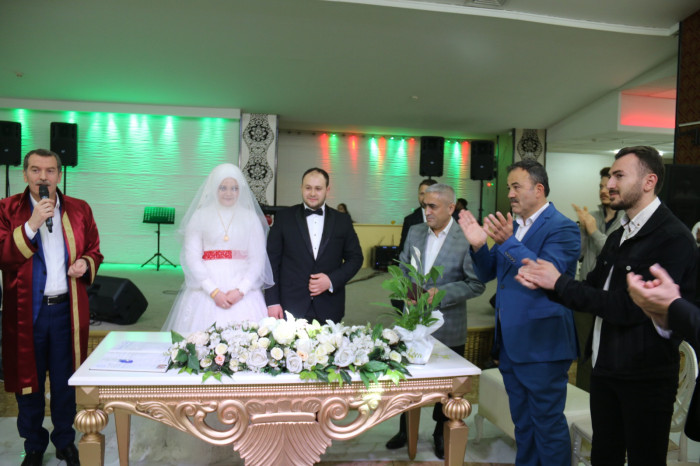 GÜNDEM Emirhan & Kübra Nur’un düğününde izdiham yaşandı