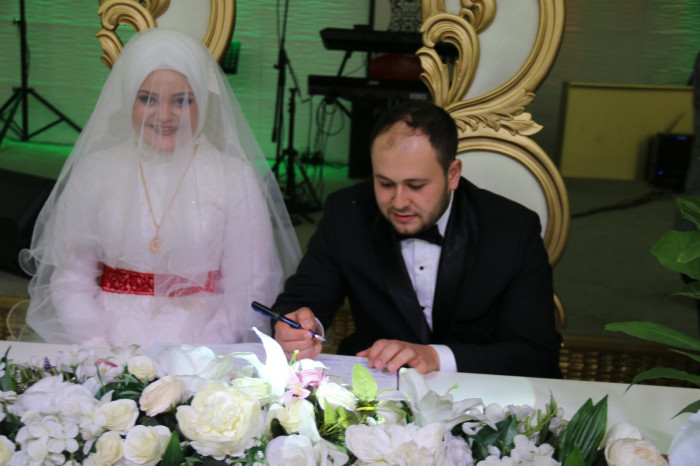 GÜNDEM Emirhan & Kübra Nur’un düğününde izdiham yaşandı