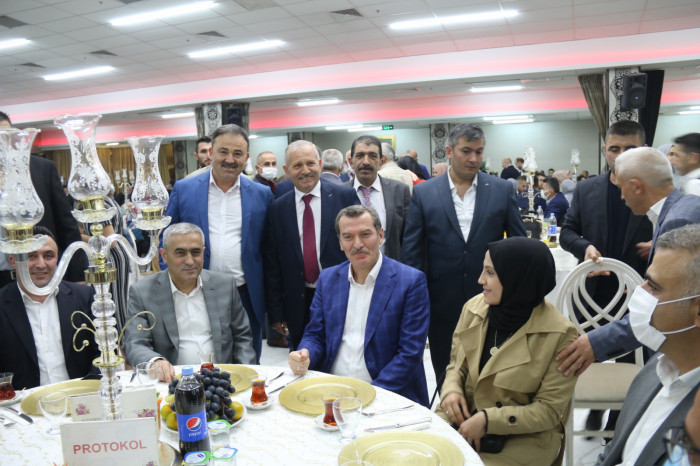 GÜNDEM Emirhan & Kübra Nur’un düğününde izdiham yaşandı