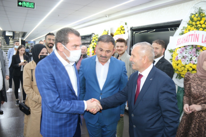 GÜNDEM Emirhan & Kübra Nur’un düğününde izdiham yaşandı