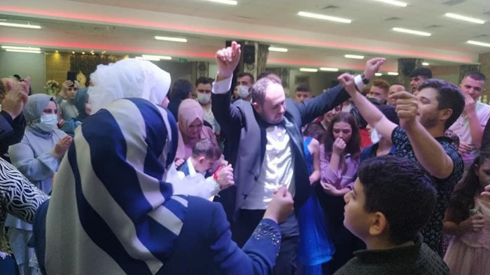 GÜNDEM Emirhan & Kübra Nur’un düğününde izdiham yaşandı