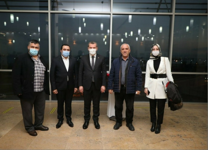 Meclis Üyesi Halis Özgenç bir oy için kapı kapı dolaşıyor