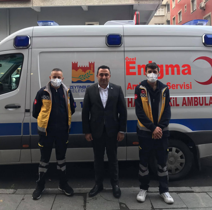 Meclis Üyesi Halis Özgenç bir oy için kapı kapı dolaşıyor