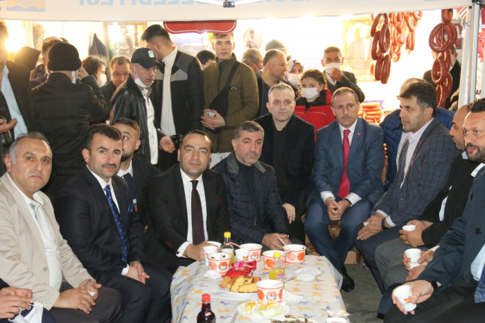 Yöresel Günlerde Giresunlulardan Hamsi ziyafeti