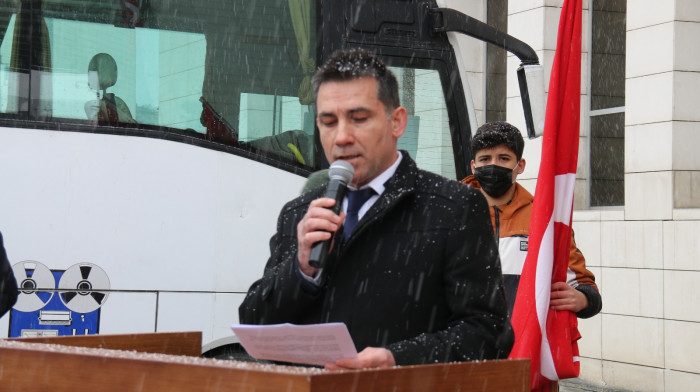 Çanakkale şehitleri kar altında anıldı