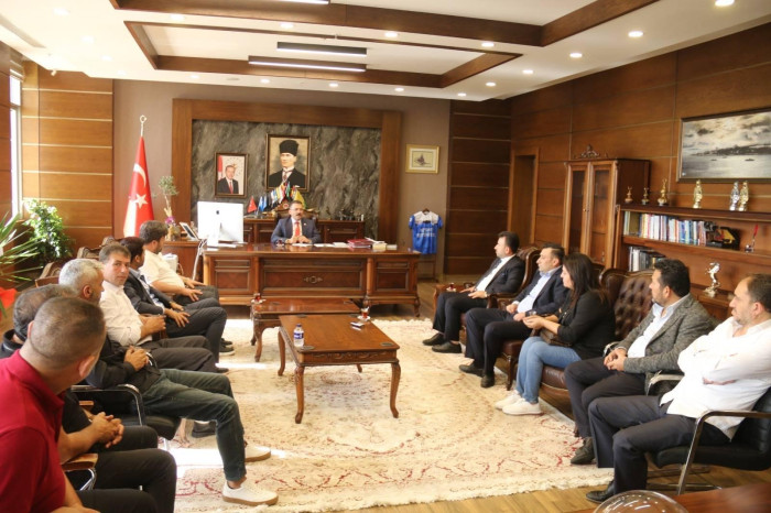 ZEYDEF’ten Kaymakam Ercan Turan’a hayırlı olsun ziyareti