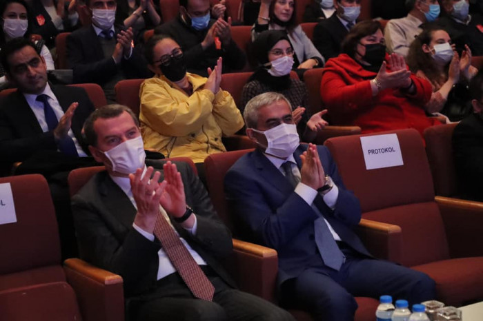 Zeytinburnu’nda ‘24 Kasım Öğretmenler Günü’ Coşkusu