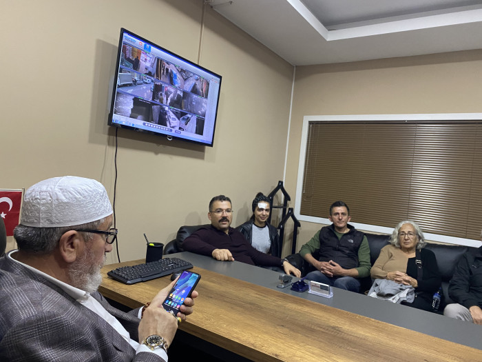 Kaymakam Ercan Turan Huzurevi Sakinleriyle iş insanlarını buluşturuyor