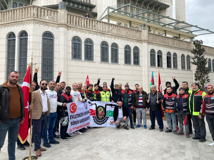 1453 Zeytinburnulular Derneği Taksim Şehitlerini andı