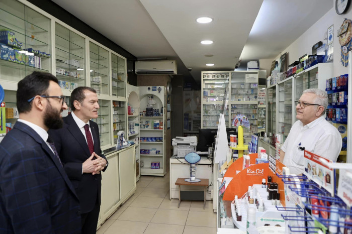 Başkan Arısoy Yüz Yüze 100 Gün programı ile Bakırköy'de sahaya indi