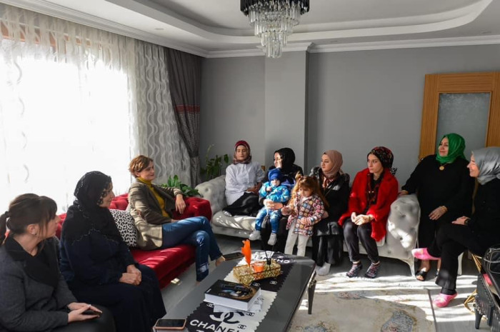 CHP İl başkanı Kaftancıoğlu Zeytinburnu'na çıkarma yaptı