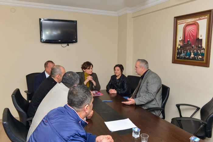 CHP İl başkanı Kaftancıoğlu Zeytinburnu'na çıkarma yaptı