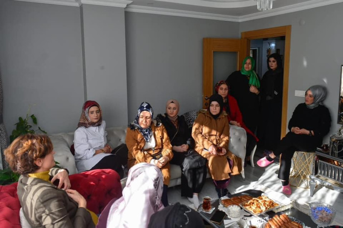 CHP İl başkanı Kaftancıoğlu Zeytinburnu'na çıkarma yaptı