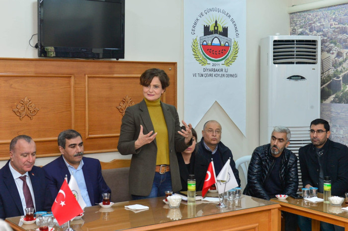 CHP İl başkanı Kaftancıoğlu Zeytinburnu'na çıkarma yaptı