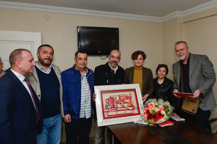 CHP İl başkanı Kaftancıoğlu Zeytinburnu'na çıkarma yaptı