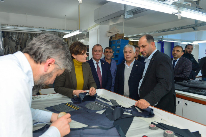 CHP İl başkanı Kaftancıoğlu Zeytinburnu'na çıkarma yaptı