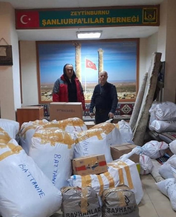 İZEDEF’ten Deprem Bölgesine 4 TIR Yardım 