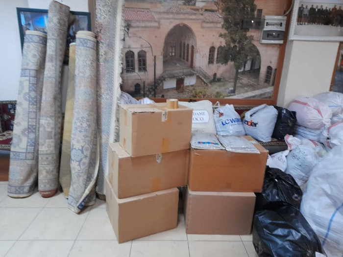 İZEDEF’ten Deprem Bölgesine 4 TIR Yardım 