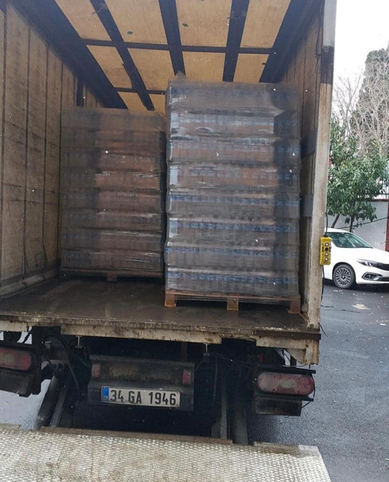 İZEDEF’ten Deprem Bölgesine 4 TIR Yardım 