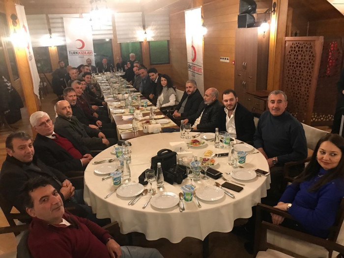 Kızılay Zeytinburnu Şubesinin Yeni Yönetiminin Tanışma Yemeği