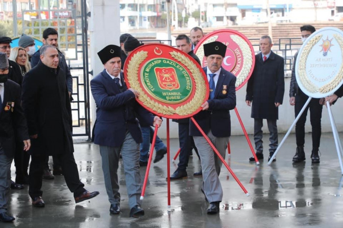 Çanakkale şehitleri kar altında anıldı