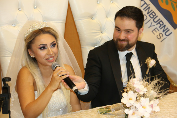 Mervenur ile Tarık bir ömür mutluluğa Evet dedi