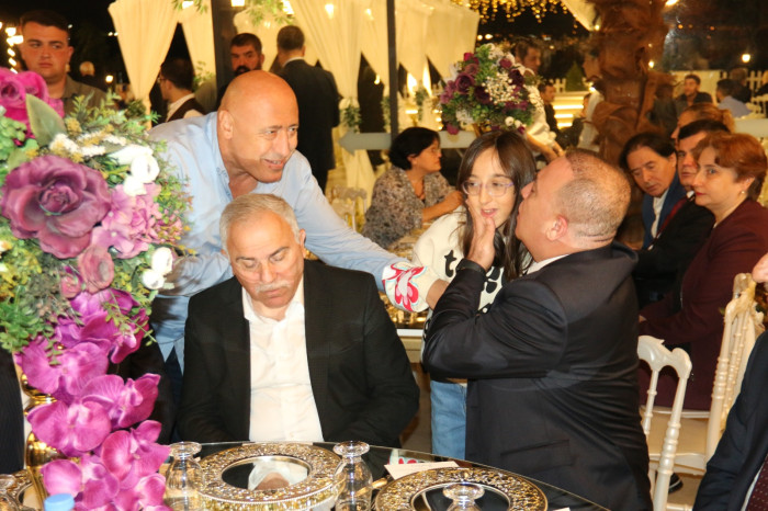 Hilal ile Halil rüya gibi bir düğünle dünya evine girdiler