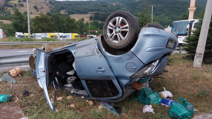 Giresun'dan Zeytinburnu'na dönen aile kaza yaptı