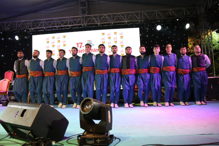 17’inci Yöresel Günlerde Diyarbakırlılardan Burma Kadayıf ikramı