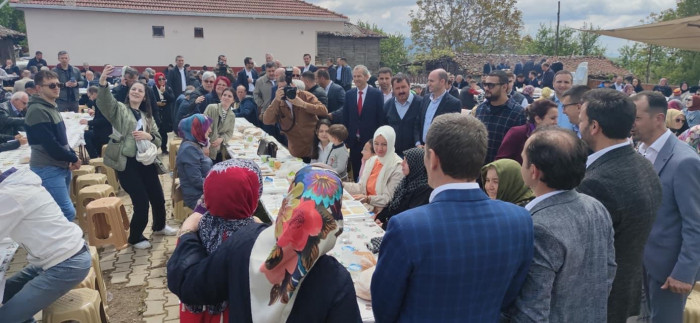 Balıkesir Hodul Köyünde 4 Bin Kişi Hayır yemeğinde buluştu