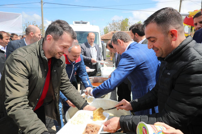 Balıkesir Hodul Köyünde 4 Bin Kişi Hayır yemeğinde buluştu