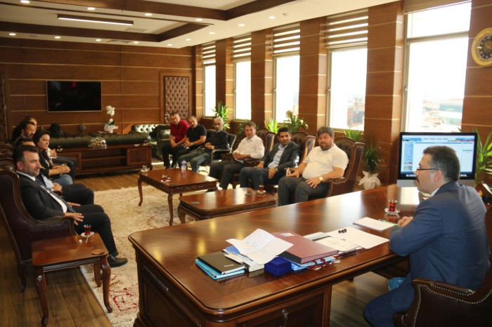 ZEYDEF’ten Kaymakam Ercan Turan’a hayırlı olsun ziyareti