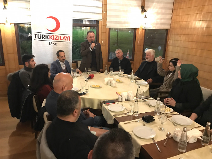 Kızılay Zeytinburnu Şubesinin Yeni Yönetiminin Tanışma Yemeği