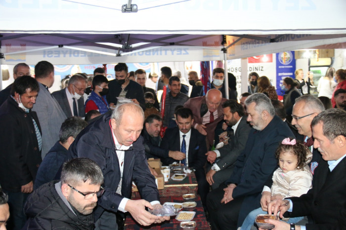 Yöresel Günlerde Trabzonlulardan Sütlaç İkramı