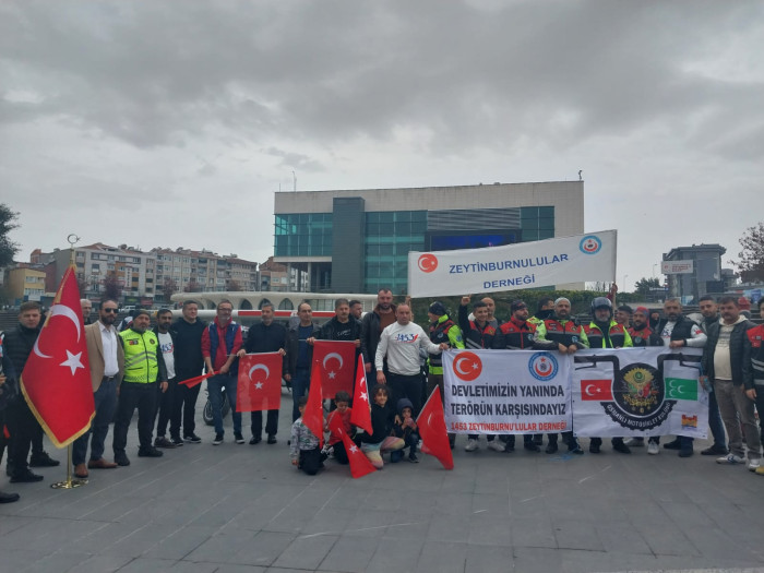 1453 Zeytinburnulular Derneği Taksim Şehitlerini andı