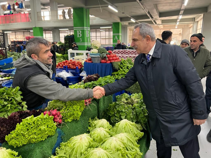 Zeytinburnu Modern Kapalı Pazarında İlk GÜN