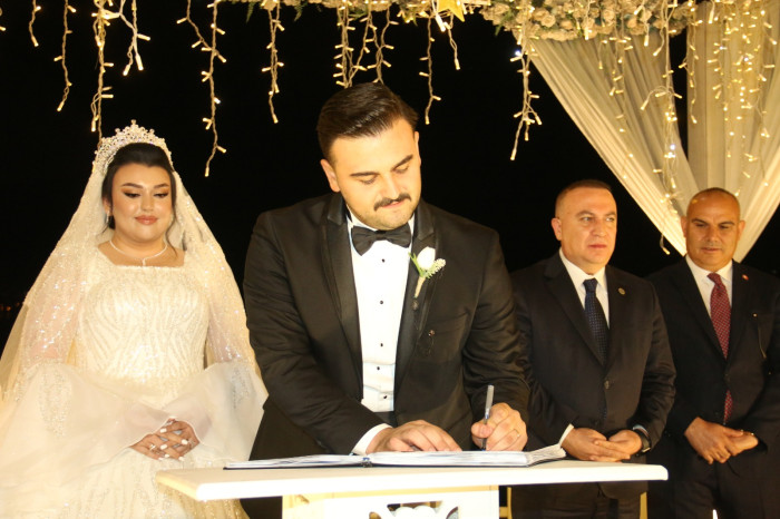 Hilal ile Halil rüya gibi bir düğünle dünya evine girdiler