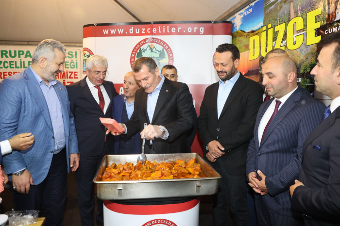 Düzceliler Yöresel Günlere Kabak Tatlısıyla renk kattı