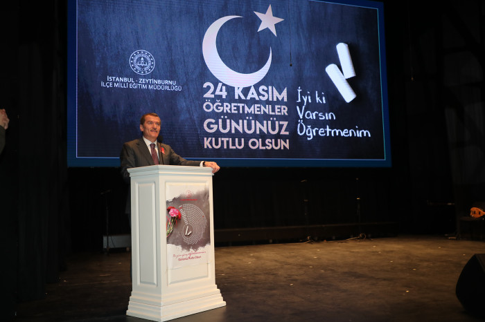Zeytinburnu’nda ‘24 Kasım Öğretmenler Günü’ Coşkusu