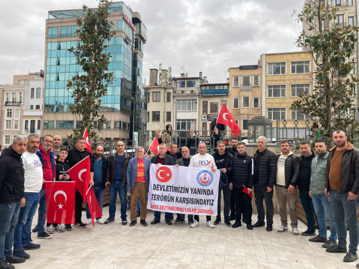 1453 Zeytinburnulular Derneği Taksim Şehitlerini andı