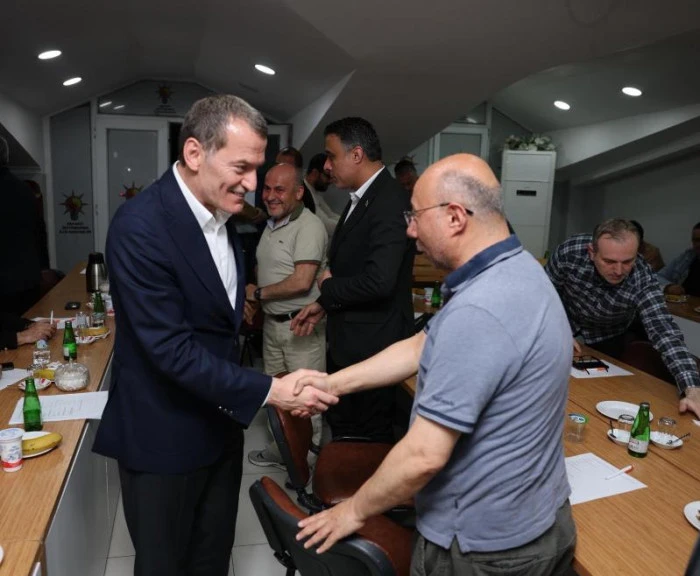 AK Parti Deneyimli Mahalle başkanlarıyla istişare etti