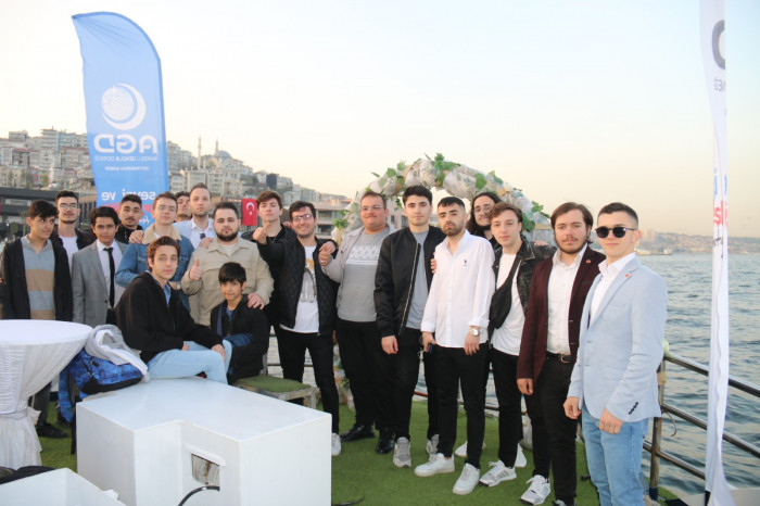 AGD ve MGV Zeytinburnu Şubesinin Boğaz iftarında izdiham vardı