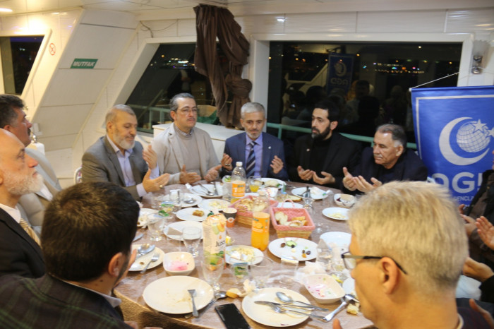 AGD ve MGV Zeytinburnu Şubesinin Boğaz iftarında izdiham vardı