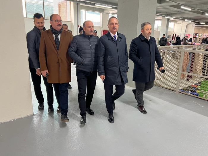 Zeytinburnu Modern Kapalı Pazarında İlk GÜN